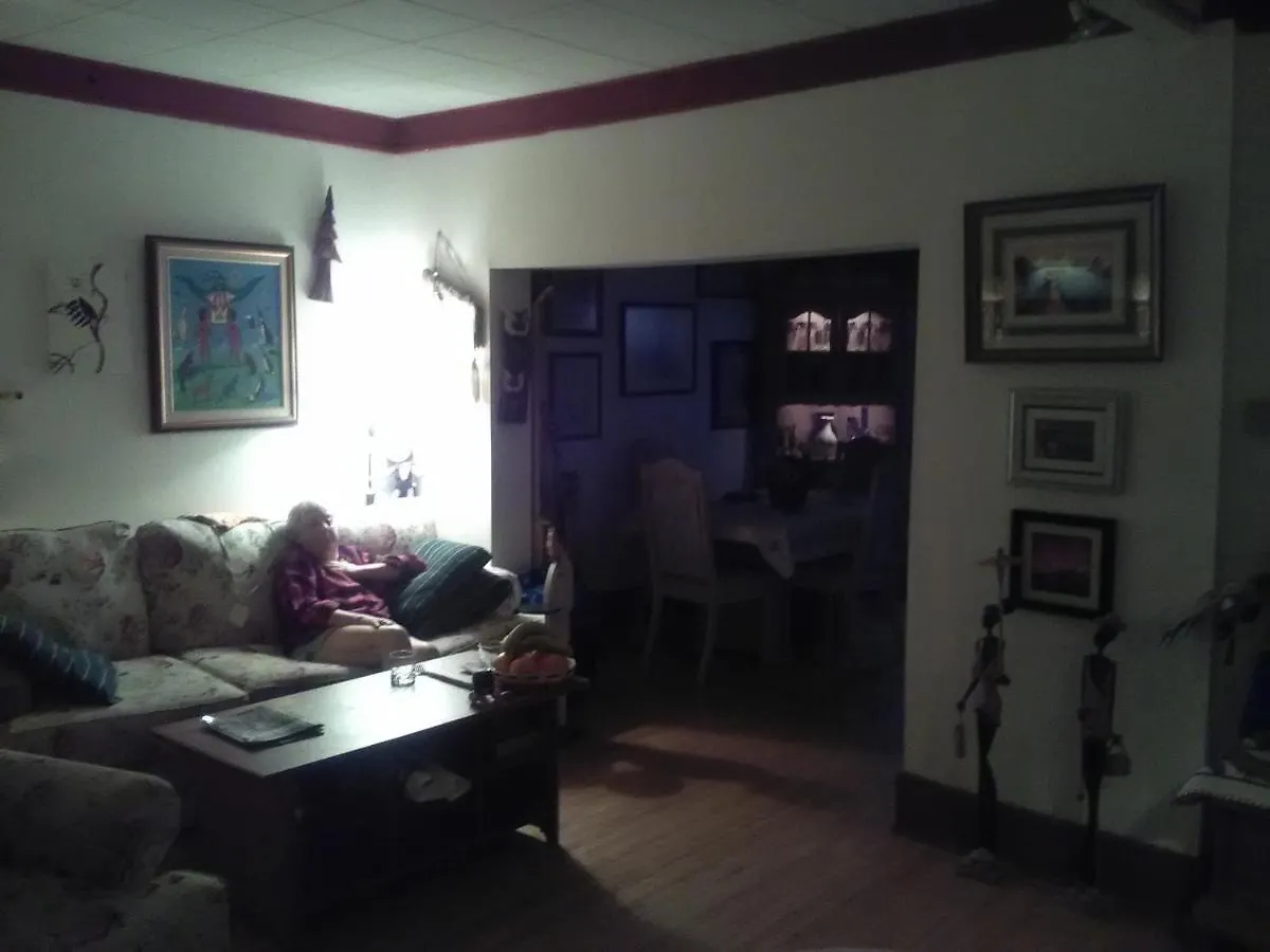 Bed and Breakfast The Owl House Toronto Kanada