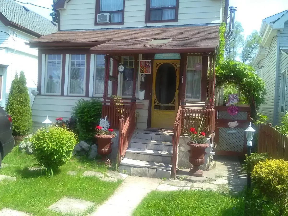 The Owl House Bed & Breakfast Toronto