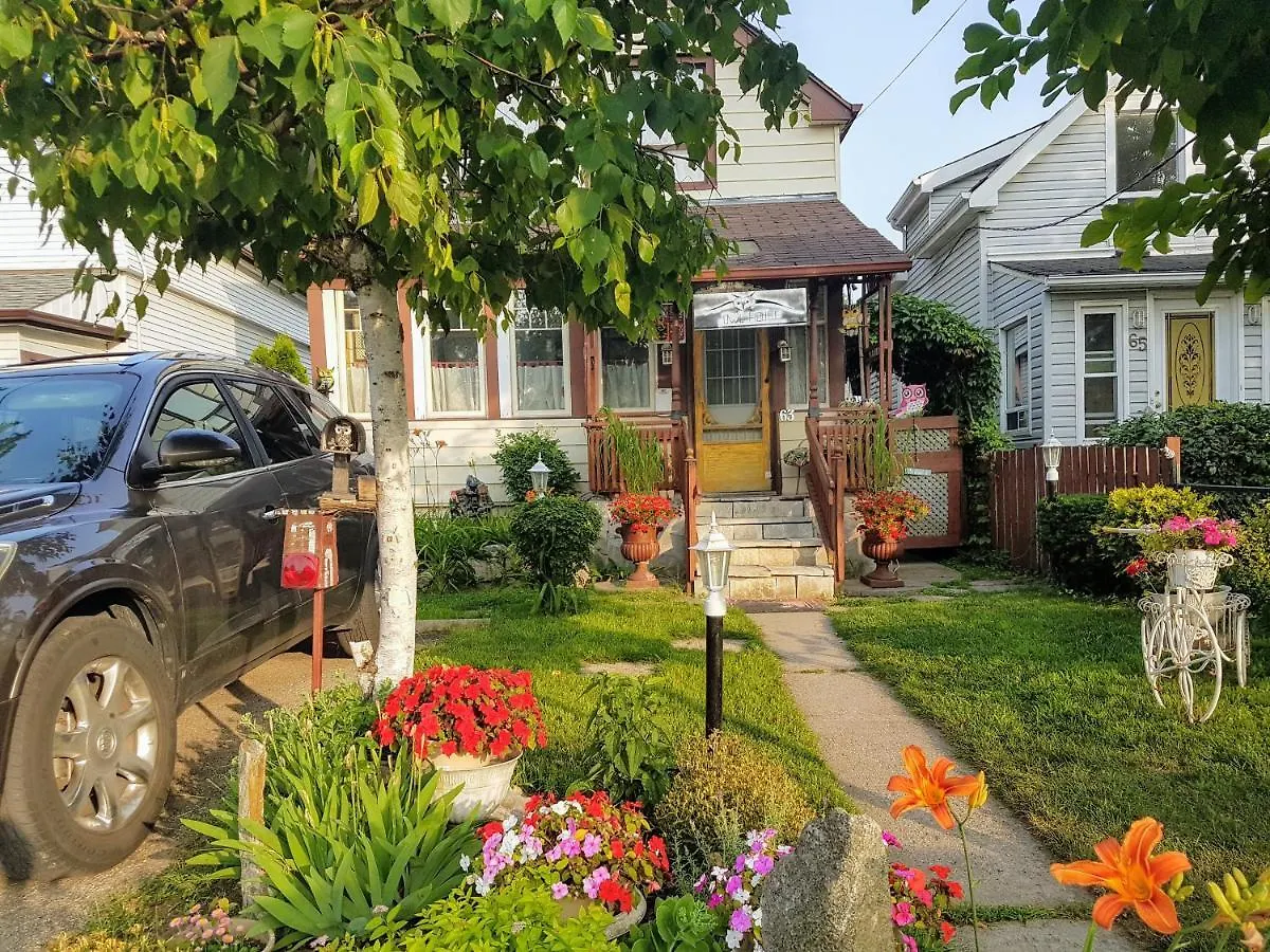 The Owl House Bed & Breakfast Toronto